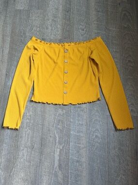 IRIS Marigold Off Shoulder Crop Top Size L